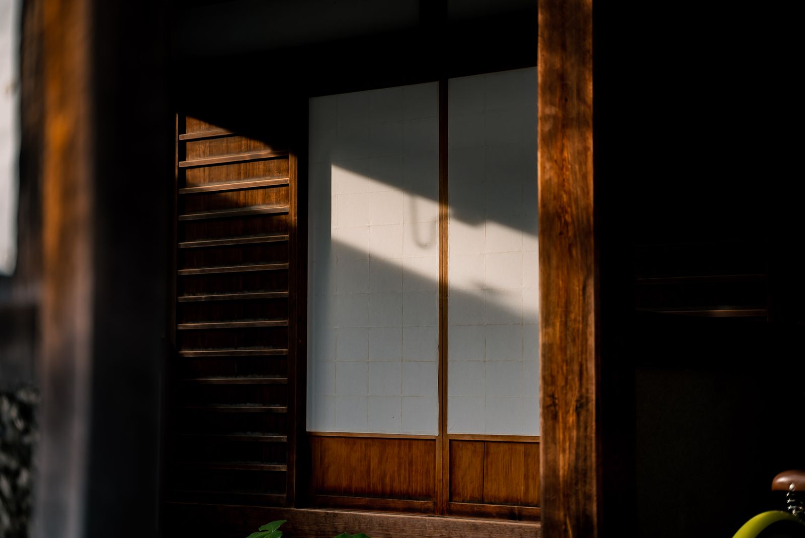 古い木の建具